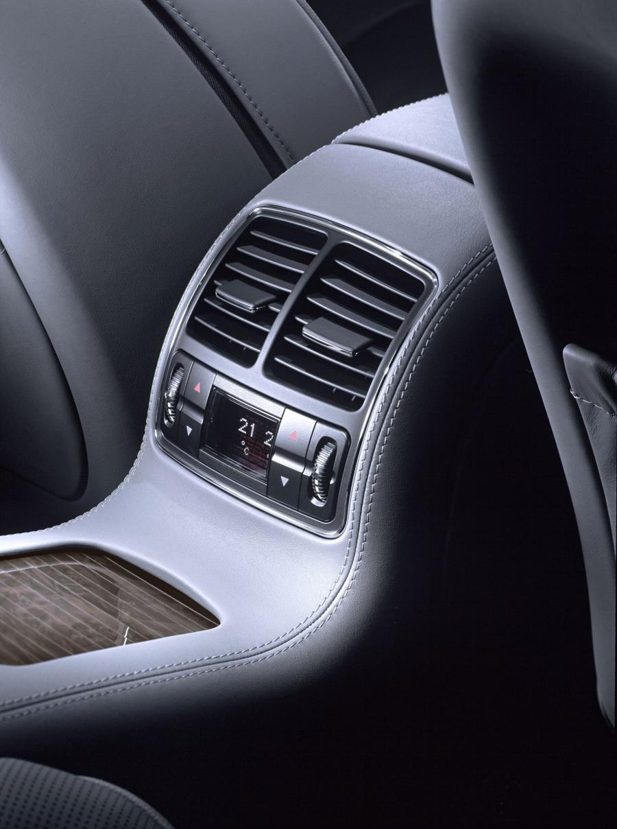  Mercedes-Benz CLS-Class 2005 года  (фото 130 из 343)